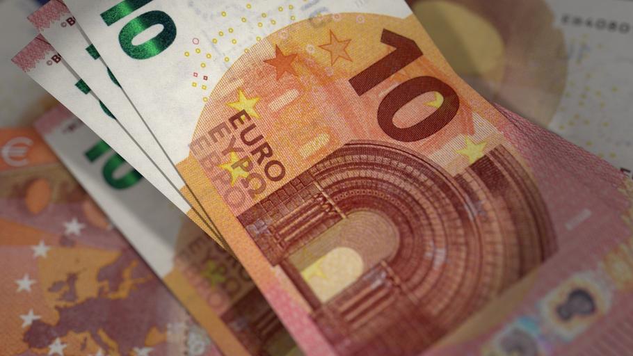 desetieurové bankovky